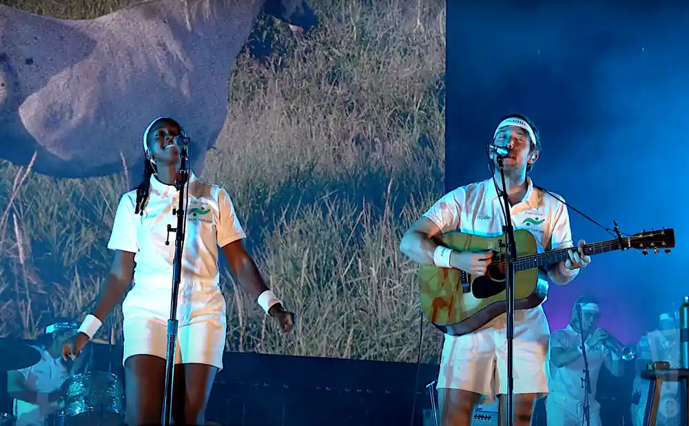 fleet foxes members singing live in white outfits