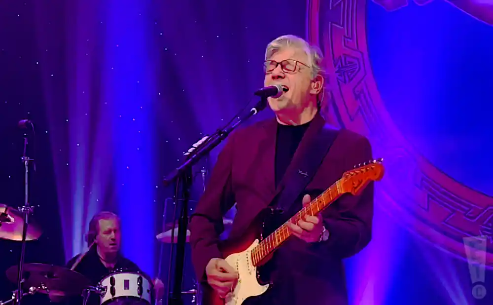 steve miller band singer on performing with drummer behind him