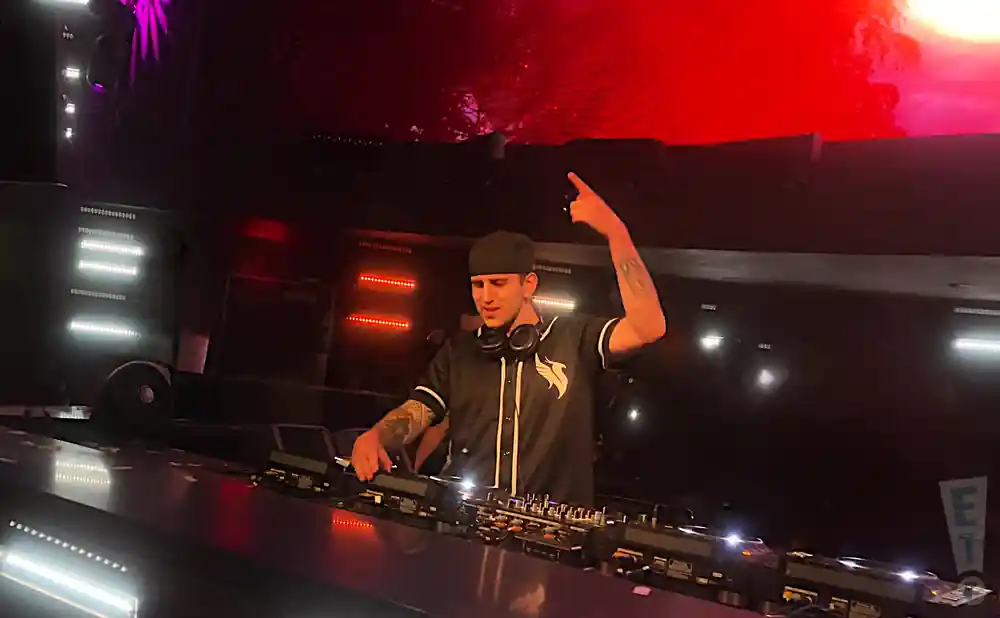 illenium performing at the nova night club in san diego california