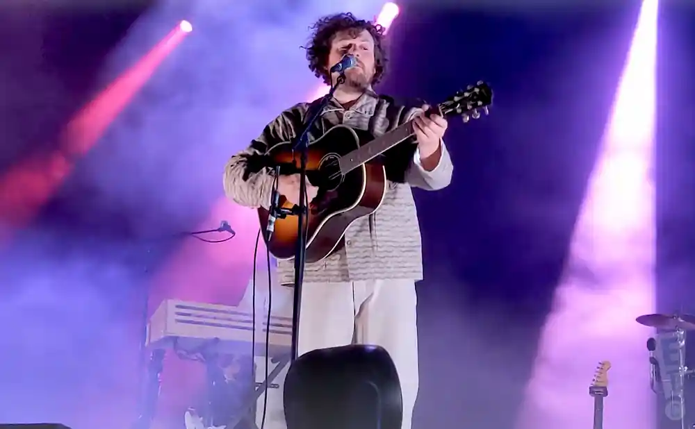 metronomy playing at sakifo musik festival 2022