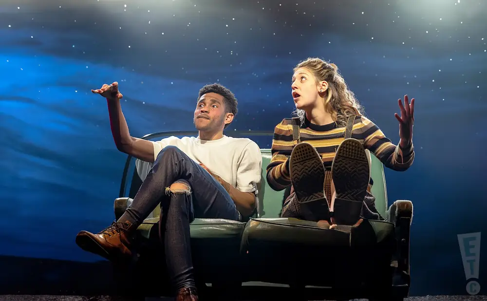 a picture two actors on a scene of the play kimberly akimbo