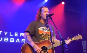 tyler hubbard live at the varsity theater in minneapolis minnesota