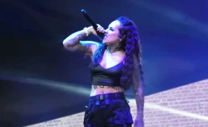 jinjer singing live in jaromer czechia