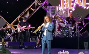 kenny g performing live on stage at disney world epcot