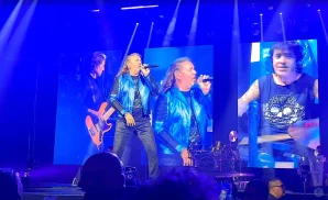 mana live at the toyota center in houston texas