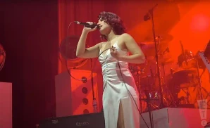 the british singer raye performing live at my 21st century blues tour