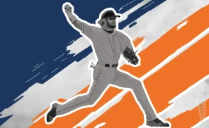 a syracuse mets baseball player pitching the ball