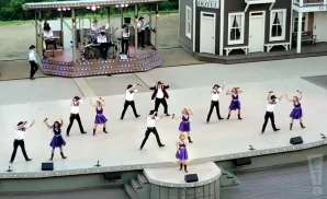 a live performance of the medora musical at the burning hills amphitheatre in medora, nd