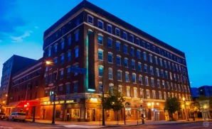 an exterior promotional venue picture of victory theatre in with a night sky