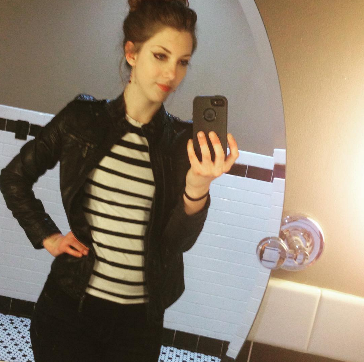 Teacher sues school for allowing her to have sex with student - Hyundai  Aftermarket