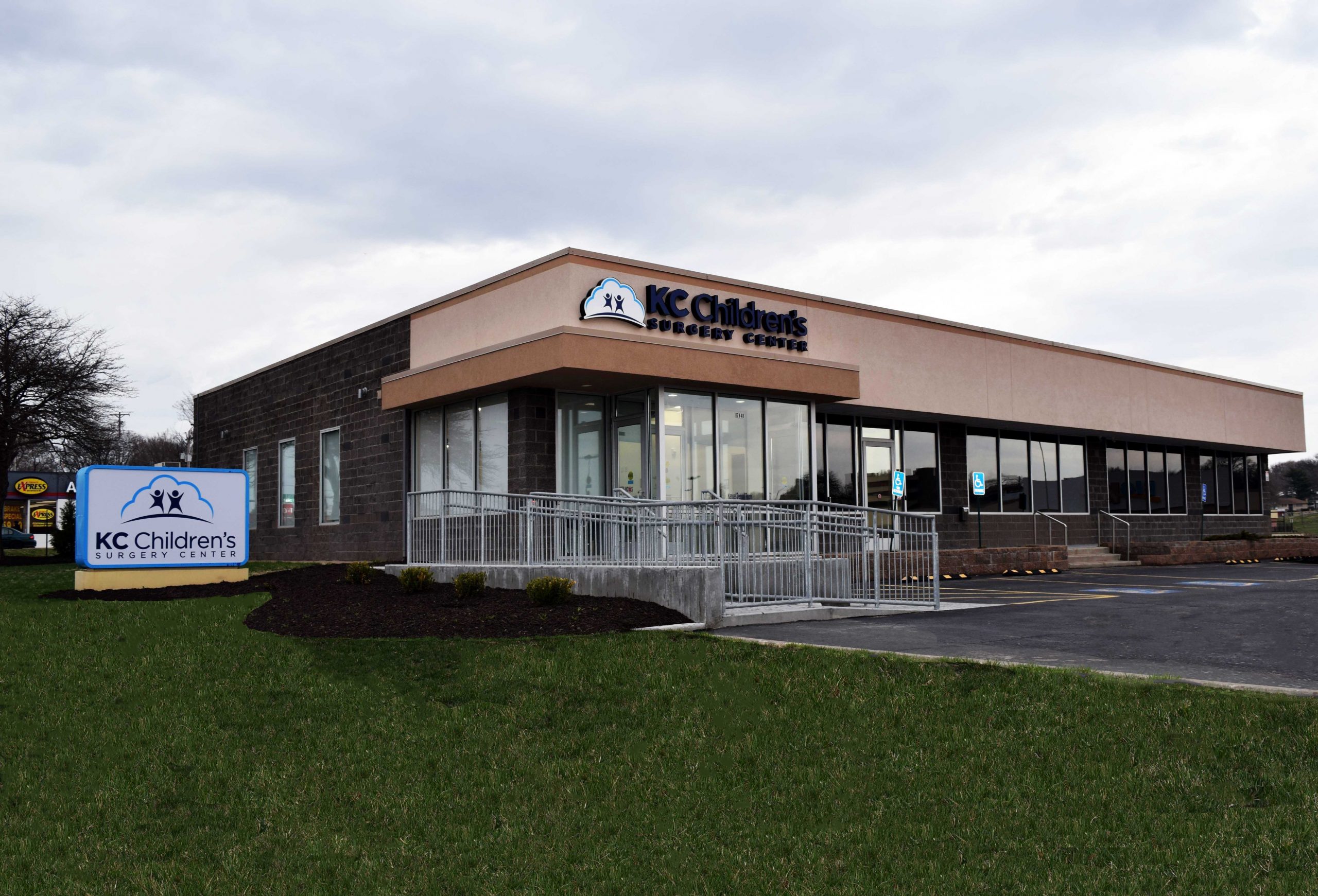 KC Children's Surgery Center Excel Constructors