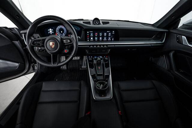 2025 911 Carrera S picture #12