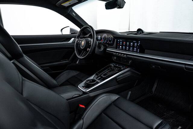 2025 911 Carrera S picture #14