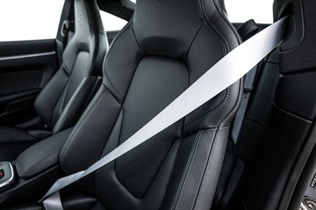 2025 911 Carrera S picture #16