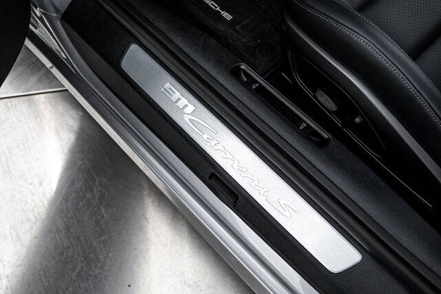 2025 911 Carrera S picture #17