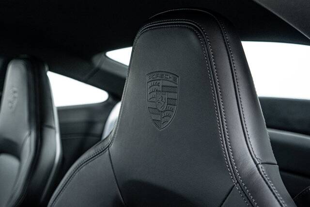 2025 911 Carrera S picture #18