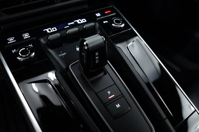 2025 911 Carrera S picture #25