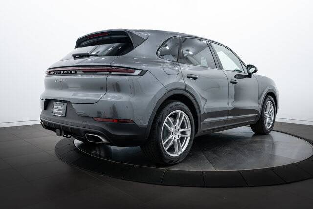 2025 Cayenne picture #7