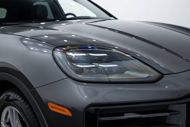 2025 Cayenne picture #11