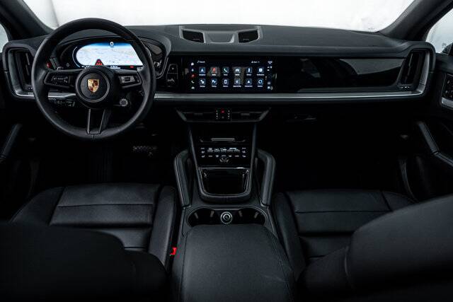 2025 Cayenne picture #16