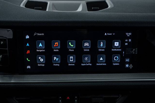 2025 Cayenne picture #19