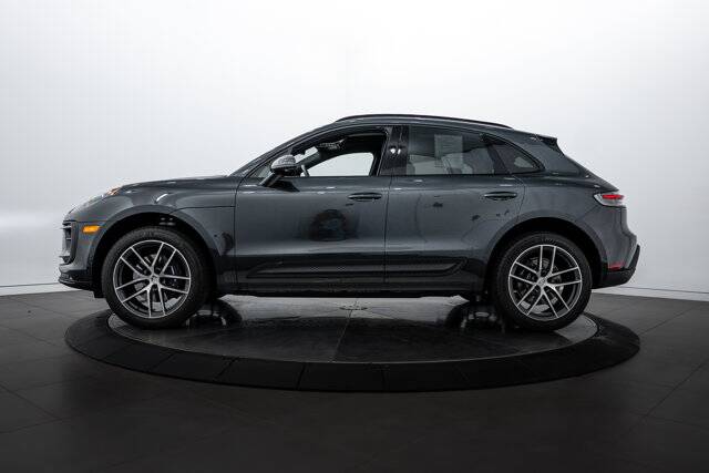 2025 Macan picture #2