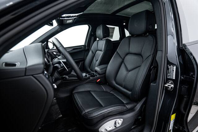 2025 Macan picture #5