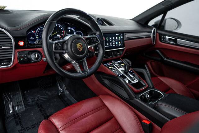 2022 Cayenne Platinum Edition E-Hybrid picture #4