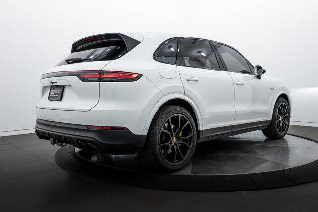 2022 Cayenne Platinum Edition E-Hybrid picture #7