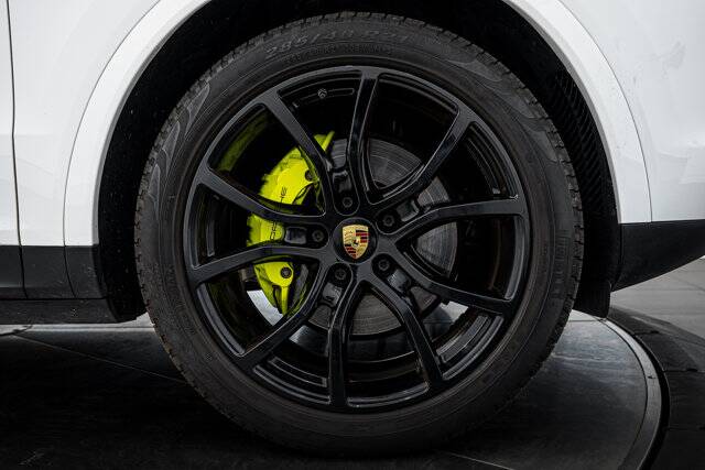 2022 Cayenne Platinum Edition E-Hybrid picture #11