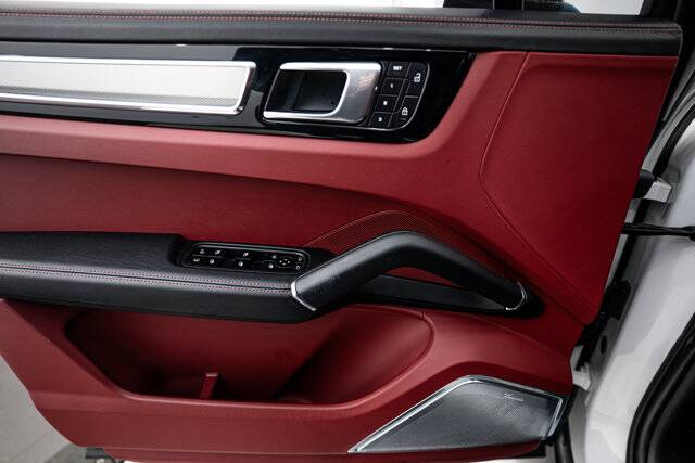 2022 Cayenne Platinum Edition E-Hybrid picture #18
