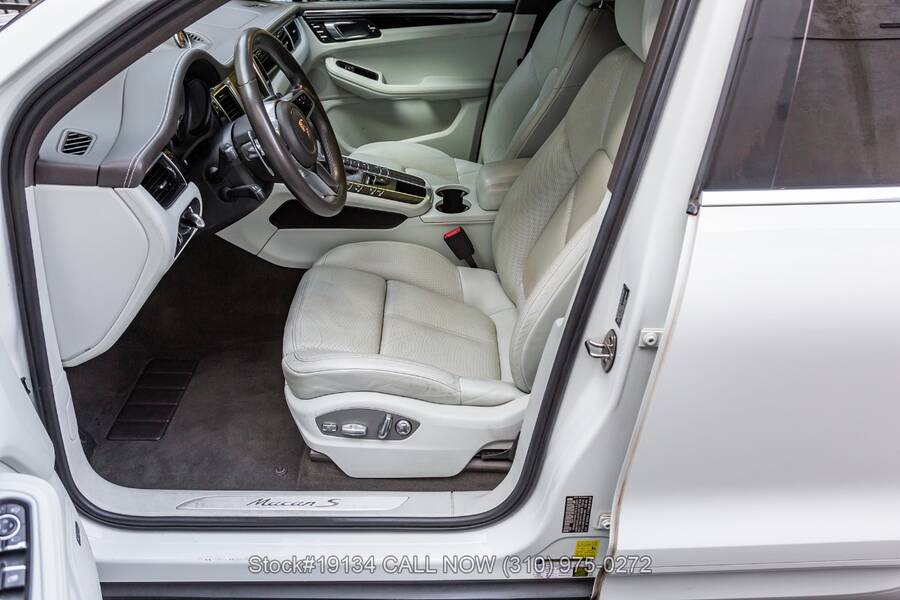 2015 Macan S picture #15