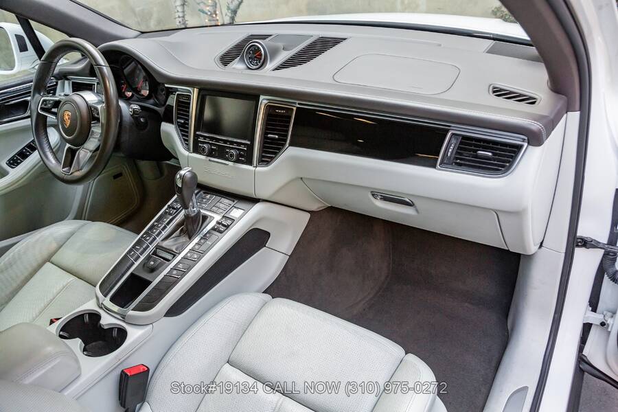 2015 Macan S picture #26