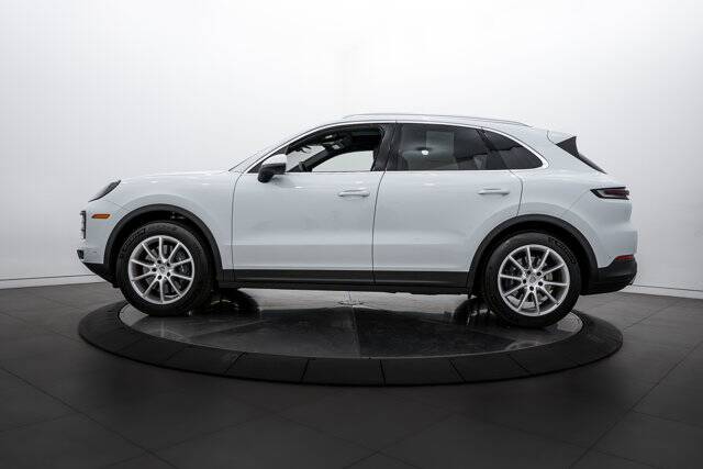 2024 Cayenne picture #2