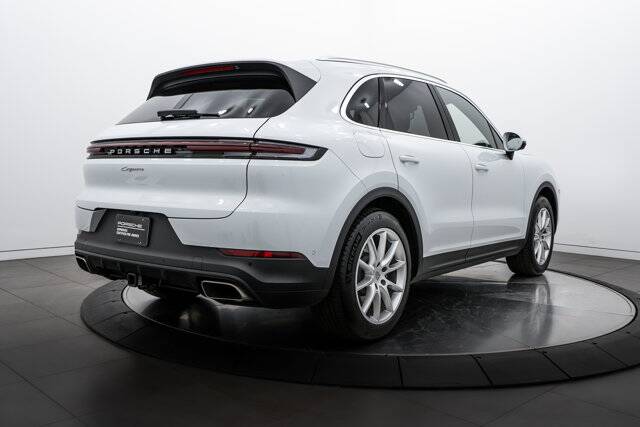 2024 Cayenne picture #7