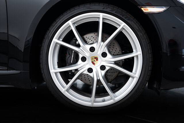 2025 718 Cayman picture #11