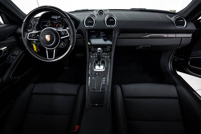 2025 718 Cayman picture #13