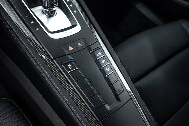 2025 718 Cayman picture #18