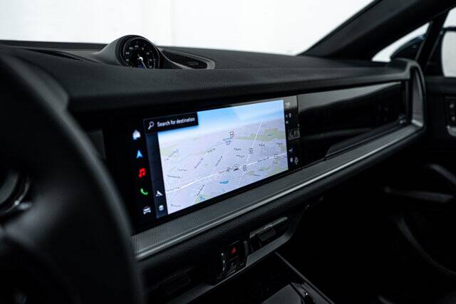 2025 Cayenne picture #18