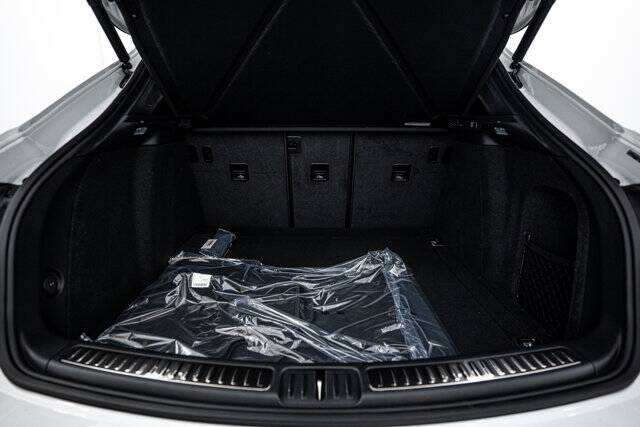 2025 Macan picture #23