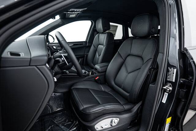 2025 Macan picture #5