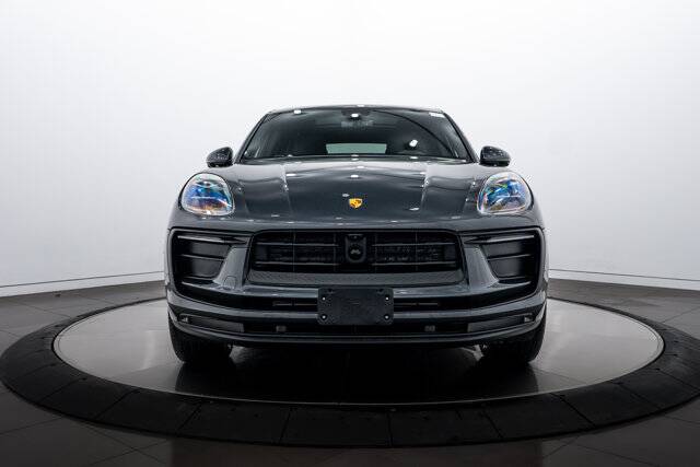 2025 Macan picture #10