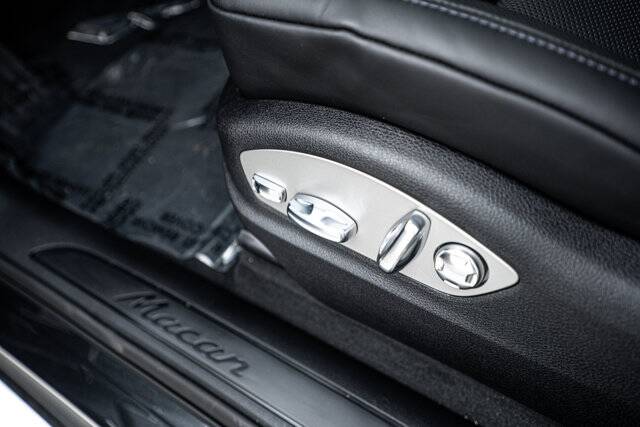 2025 Macan picture #21