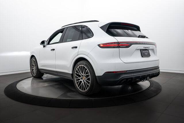 2023 Cayenne S Platinum Edition picture #3