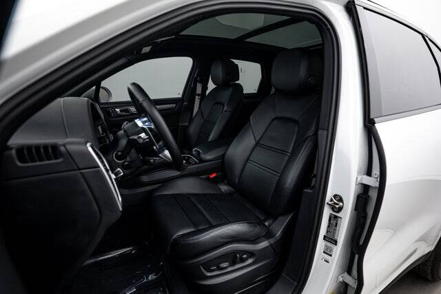 2023 Cayenne S Platinum Edition picture #5