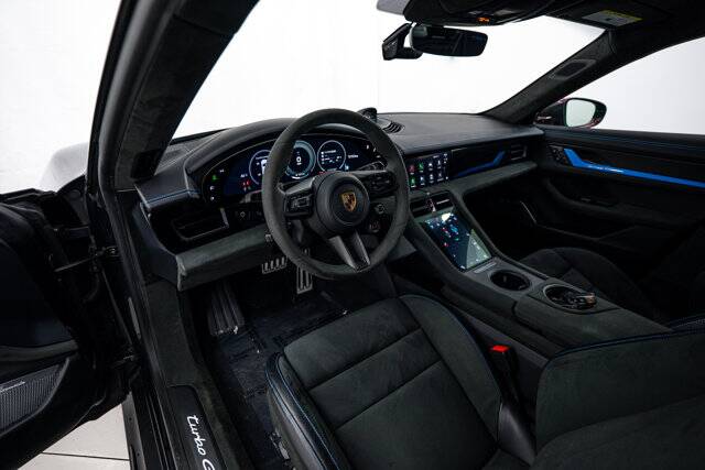 2025 Taycan Turbo GT picture #4