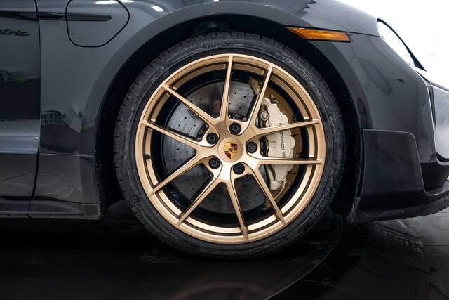 2025 Taycan Turbo GT picture #11