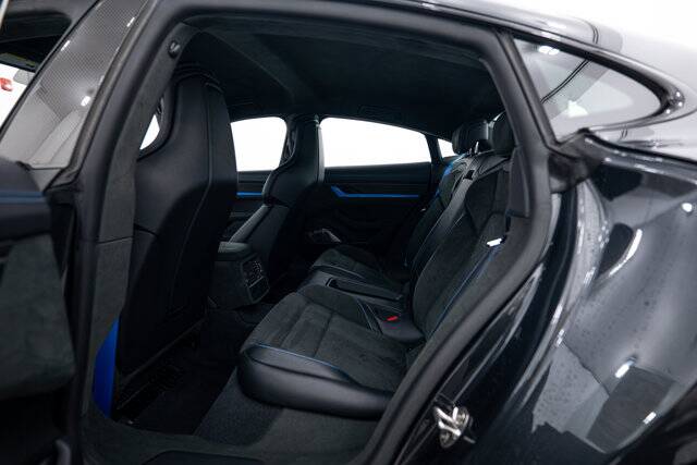 2025 Taycan Turbo GT picture #21