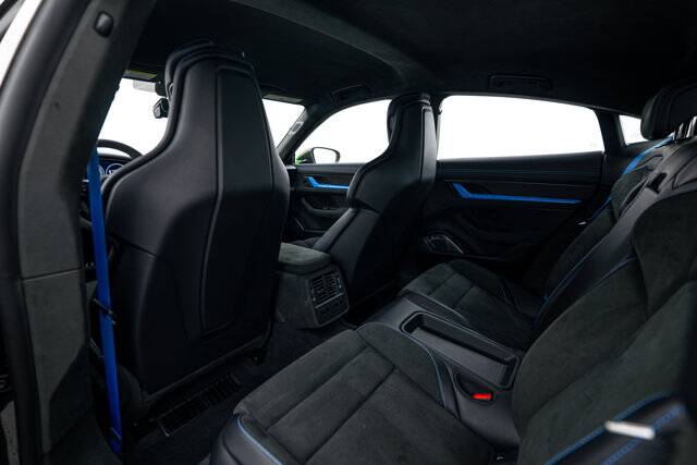 2025 Taycan Turbo GT picture #23