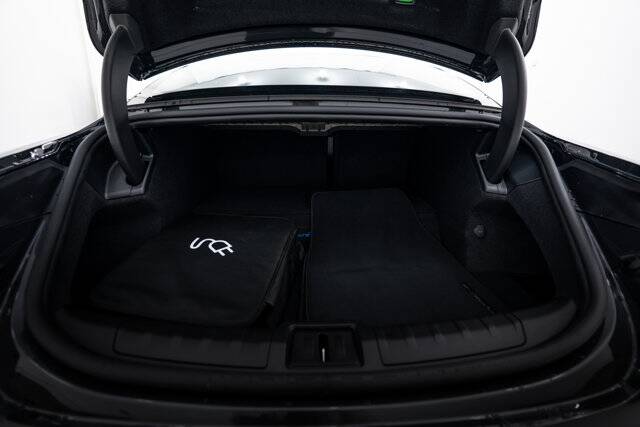 2025 Taycan Turbo GT picture #25